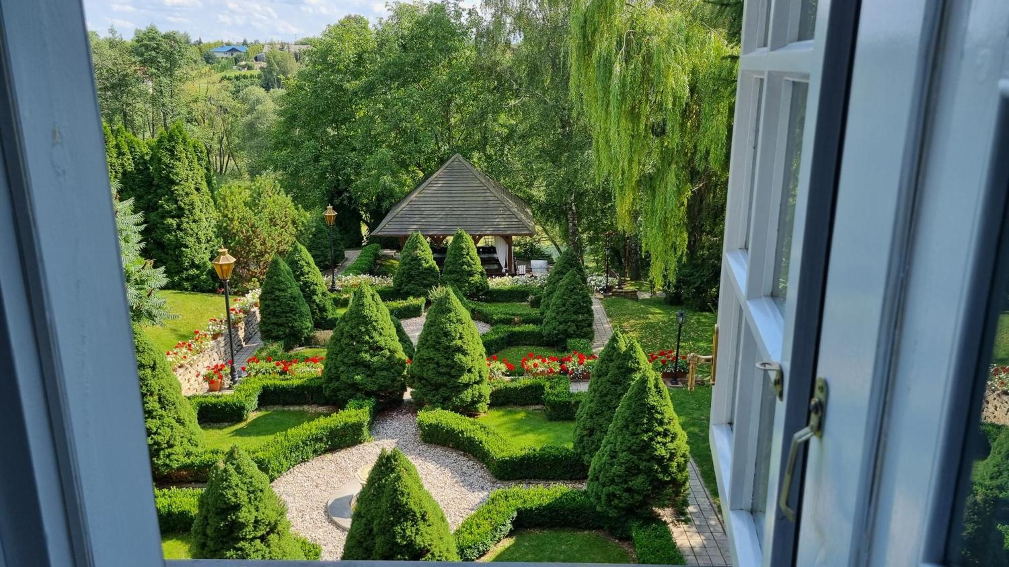 Bed and Breakfast Dwor Anna Цецежин Экстерьер фото