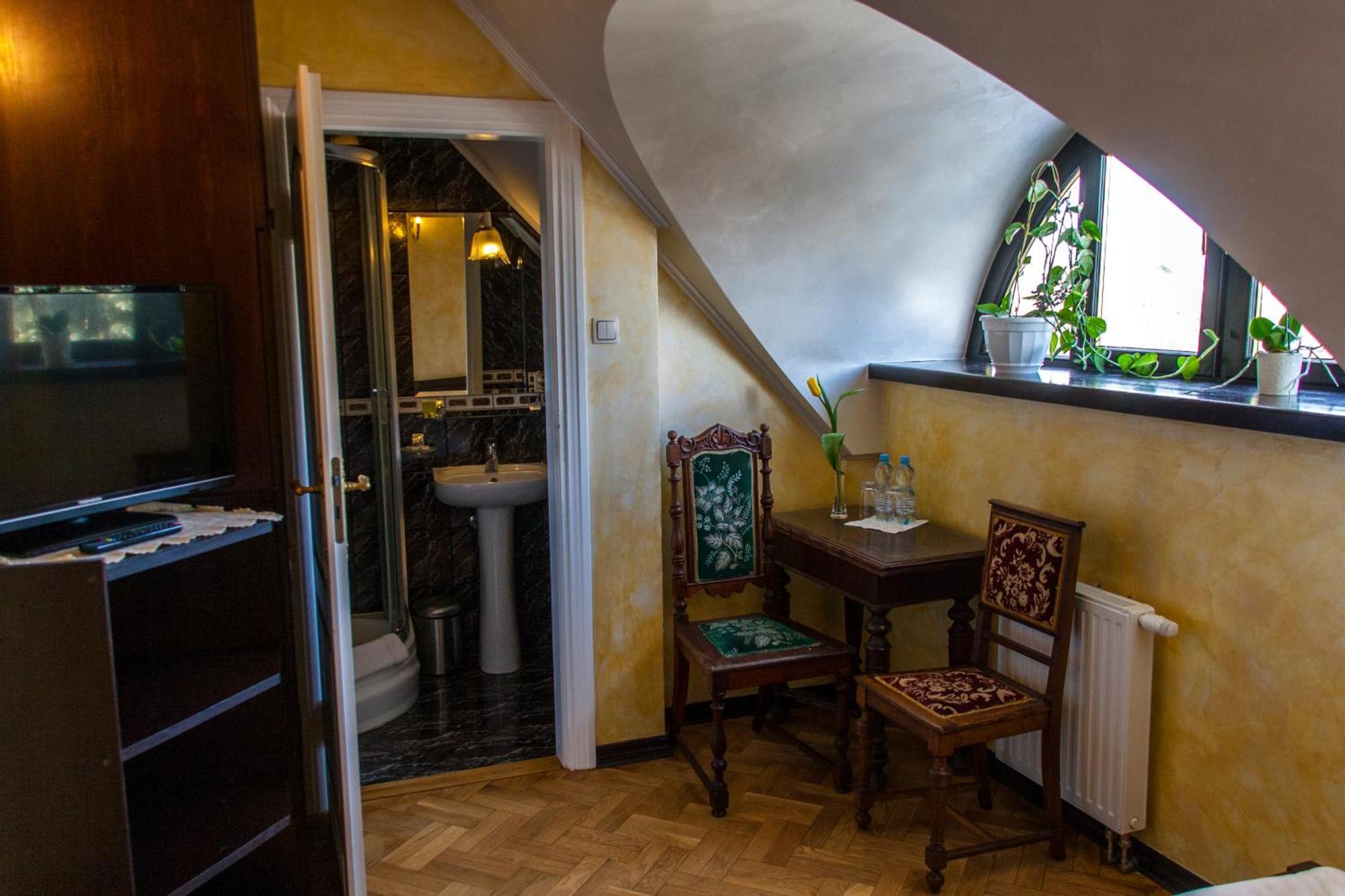 Bed and Breakfast Dwor Anna Цецежин Номер фото